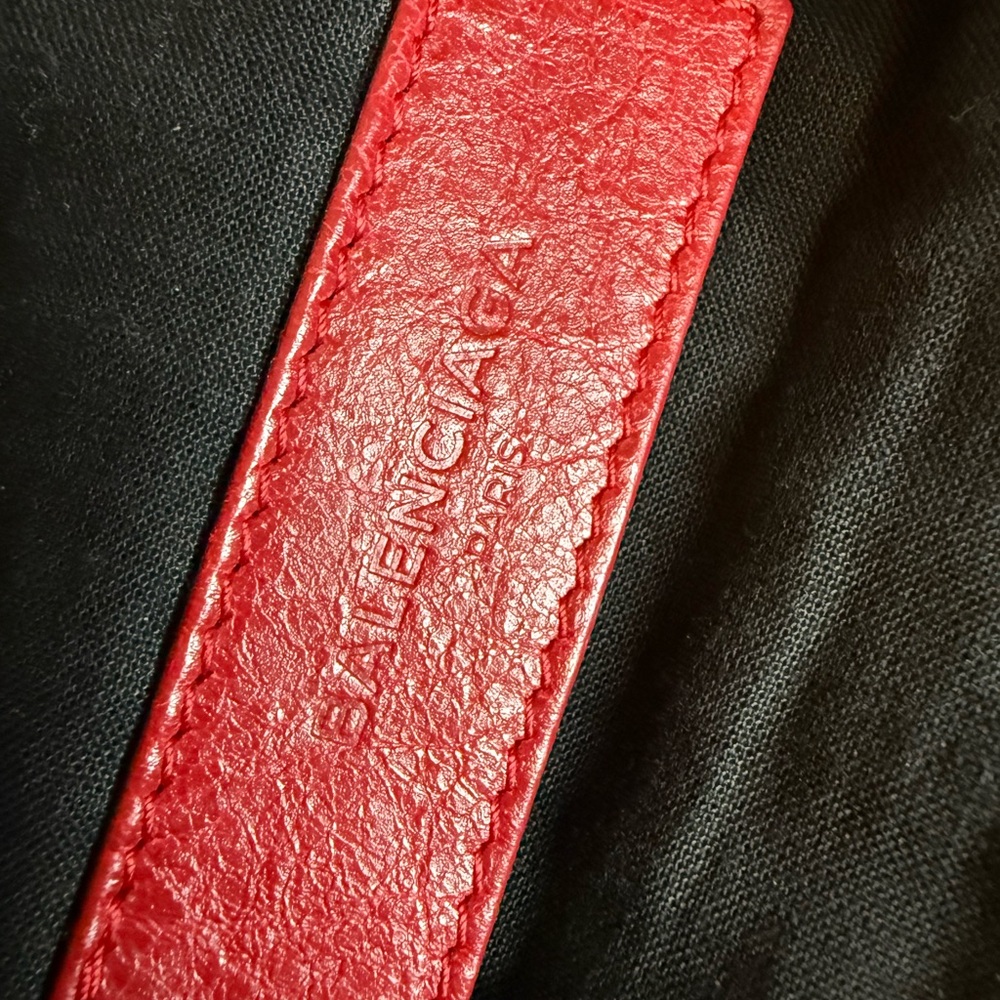 Balenciaga Red Leather Detail - Picture 4 of 7